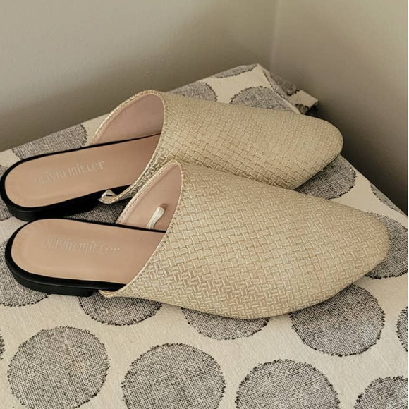 Olivia Miller Shoes - Olivia Miller Gold Basketweave Texture Mules Size 7 Women's